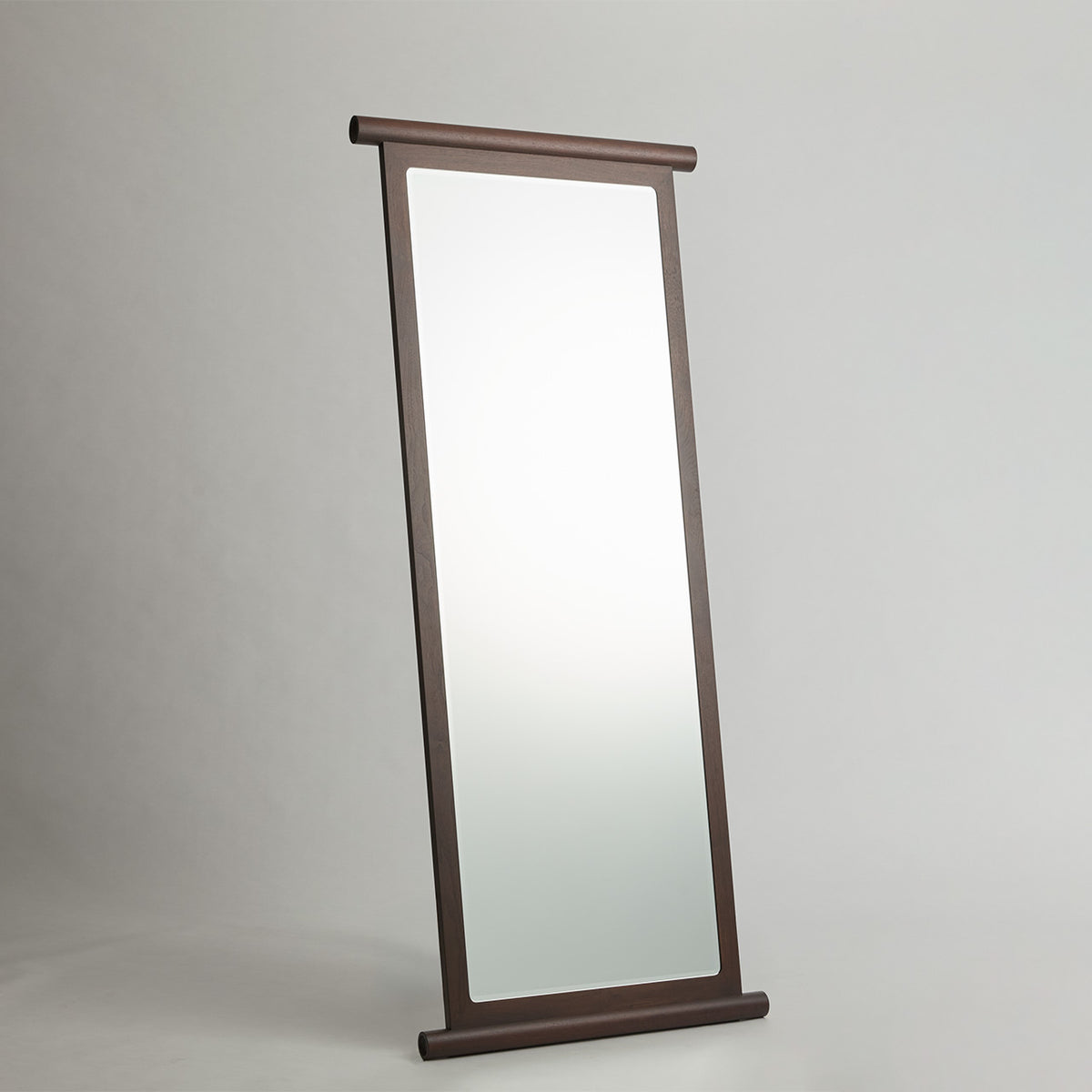 stand mirror HASHIRAMA｜鏡｜オーダー家具と空間デザインのインテリア