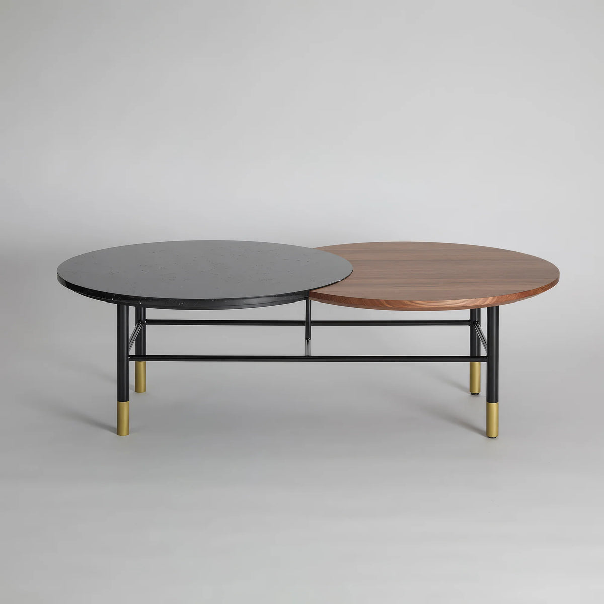 家具職人にオーダーしたカフェテーブル　サイドテーブル☆在庫の中からお送りします☆ coffee table DUEL｜ローテーブル/サイドテーブル｜オーダー家具と空間